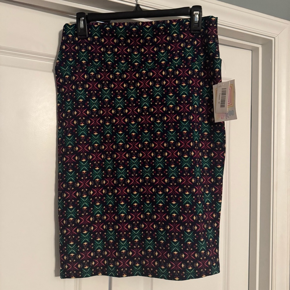 NWT LuLaRoe Cassie Pencil Skirt Size Medium